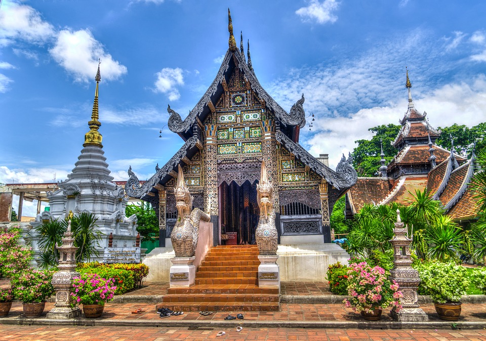 chiang mai temple thailand meetngreetme