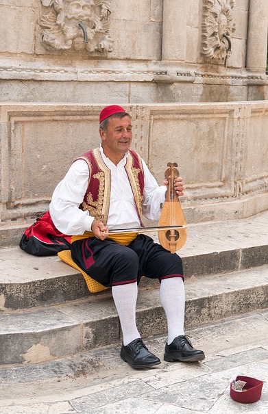 Croatian folklore, music in Hvar