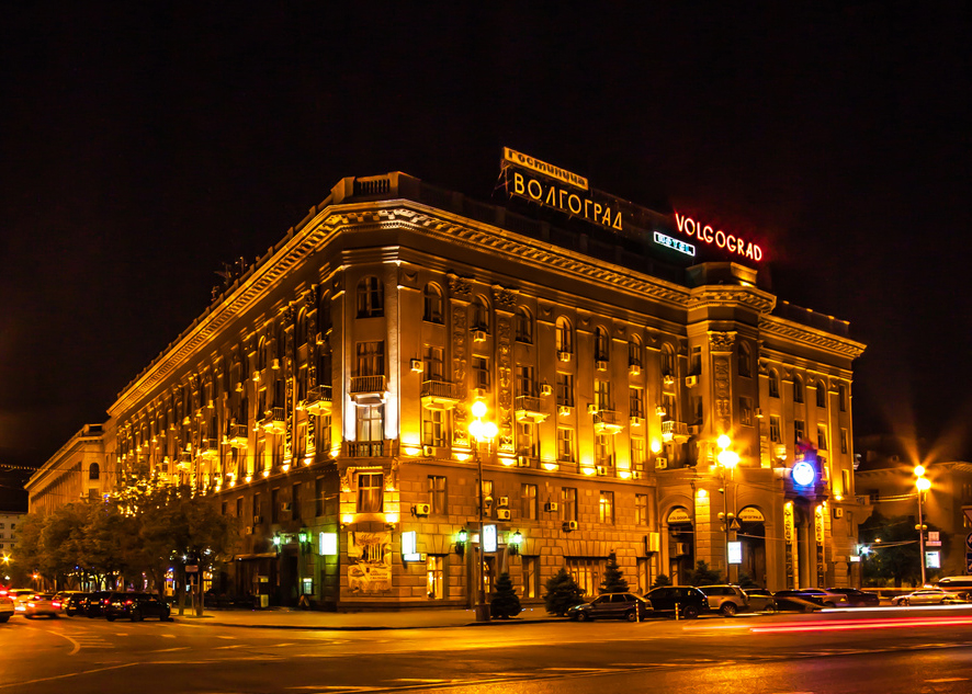 Volgograd hotel at night